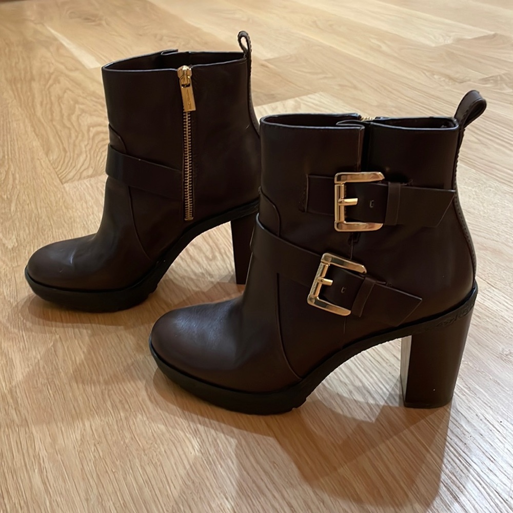 Michael Kors Ankle boot with buckles